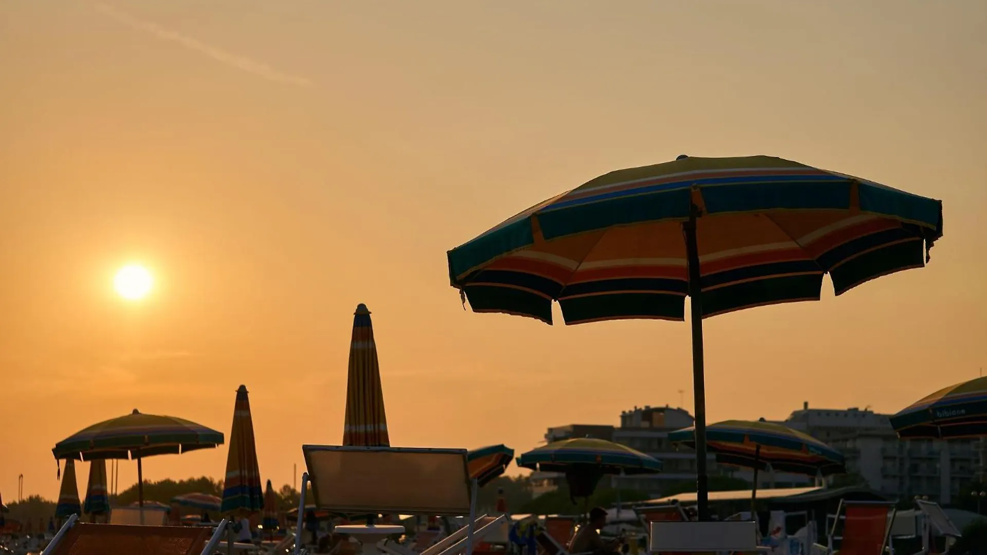 Apartamento Beachside Retreat With Terrace In Bibione