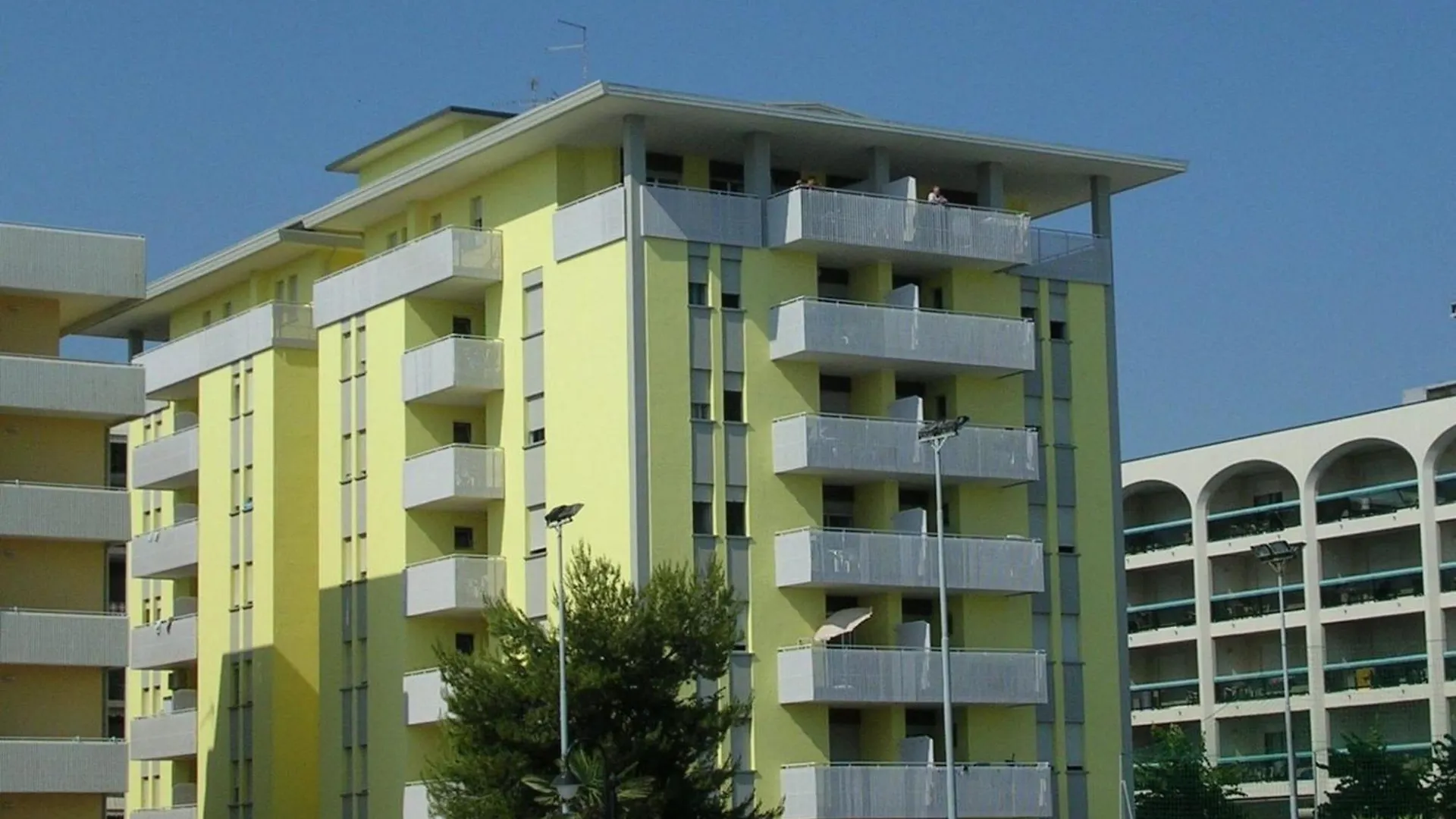 Beachside Retreat With Terrace In Bibione